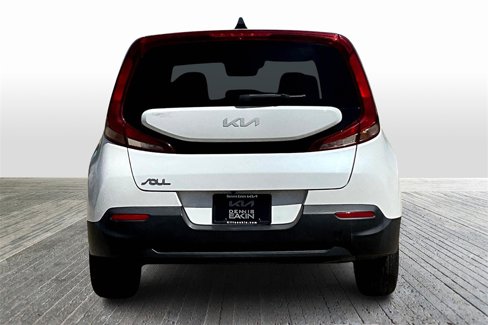 Used 2022 Kia Soul LX image 4