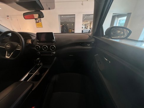 Used 2024 Nissan Sentra SV image 35