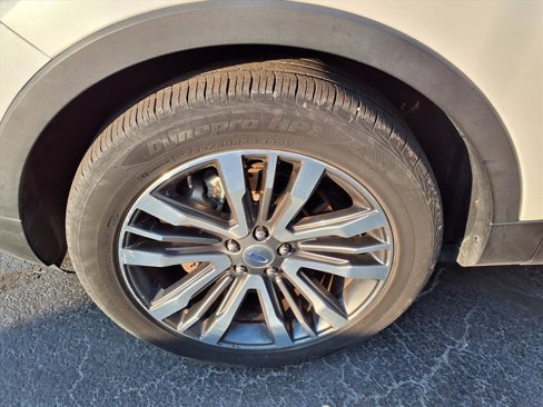 Used 2018 Ford Explorer Platinum image 20
