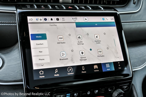 Used 2024 Jeep Grand Cherokee Limited w/ Luxury Tech Group II image 45