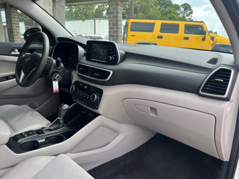 Used 2019 Hyundai Tucson SE image 23