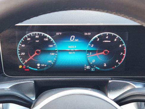 Used 2020 Mercedes-Benz GLB 250 image 17