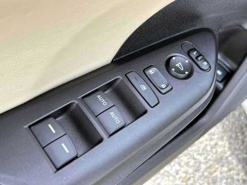 Used 2018 Honda Civic EX-L image 17