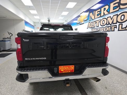 Used 2020 Chevrolet Silverado 2500 W/T w/ WT Safety Package image 6