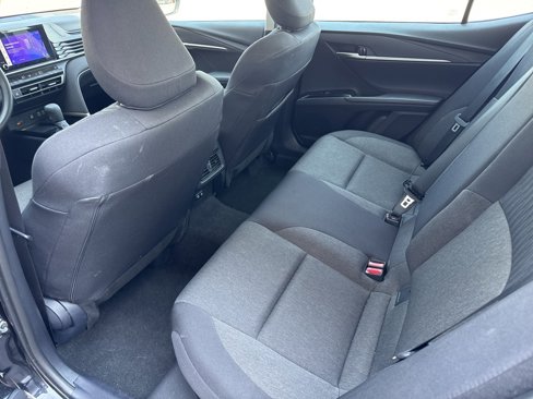 Used 2025 Toyota Camry LE image 32