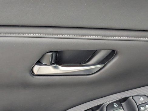 Used 2020 Nissan Sentra SV image 13