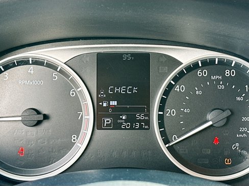 Certified 2021 Nissan Kicks S image 12