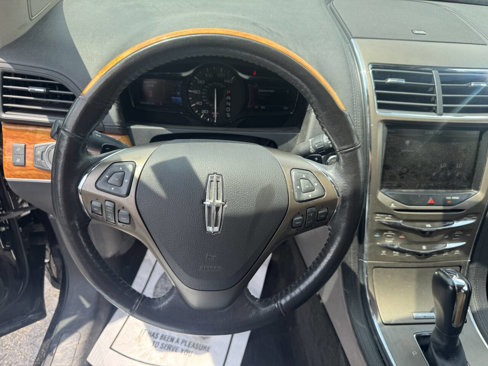 Used 2014 Lincoln MKX AWD w/ Equipment Group 101A image 16