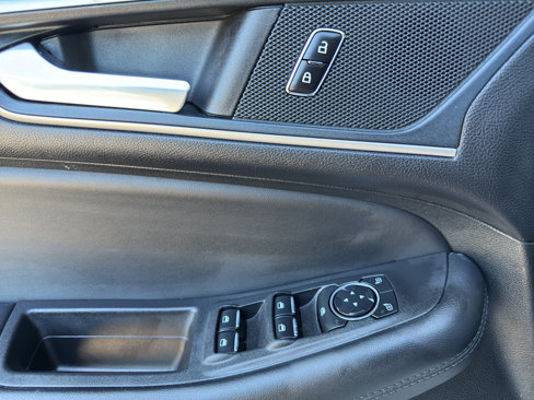 Certified 2024 Ford Edge SEL image 13