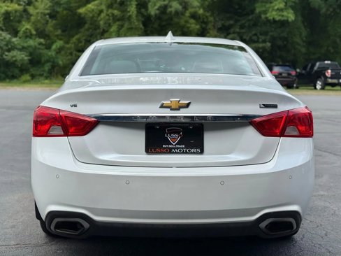 Used 2017 Chevrolet Impala Premier w/ Enhanced Convenience Package image 5