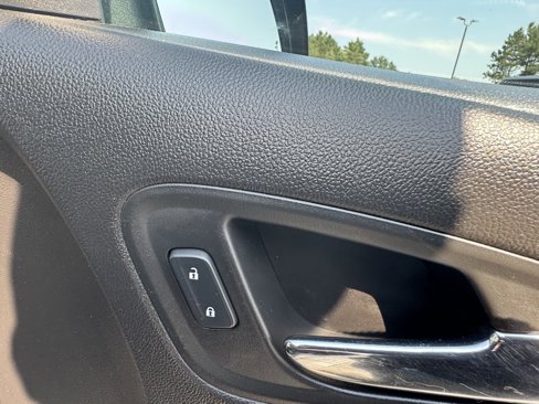 Used 2016 Chevrolet Colorado Z71 image 39