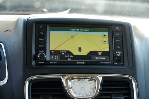 Used 2015 Chrysler Town & Country Touring image 22