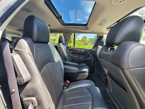Used 2015 Buick Enclave Premium image 12