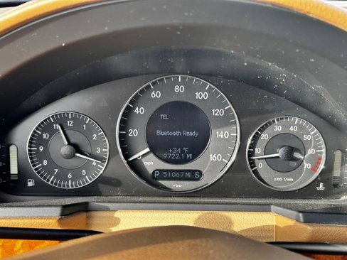 Used 2009 Mercedes-Benz E 350 4MATIC Sedan image 33