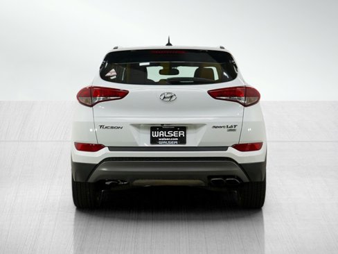 Used 2016 Hyundai Tucson Sport image 4