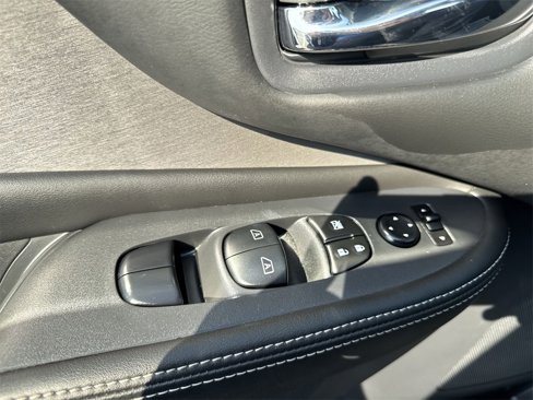 Used 2022 Nissan Murano S image 19