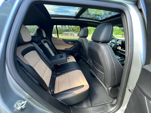 New 2026 Chevrolet Equinox ACTIV w/ Convenience Package III image 13