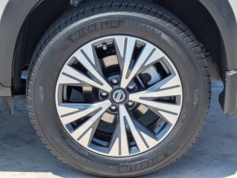 Used 2021 Nissan Rogue SV image 13