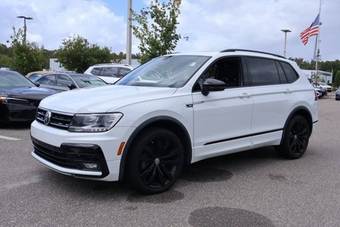Used 2021 Volkswagen Tiguan SE R-Line image 3