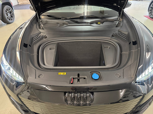 Used 2022 Audi e-tron GT Premium Plus image 19
