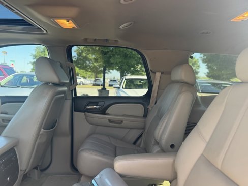 Used 2007 GMC Yukon Denali image 17