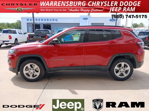 Used 2023 Jeep Compass Latitude image 7