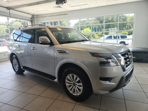 Used 2021 Nissan Armada SV image 7