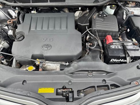 Used 2015 Toyota Venza XLE image 21