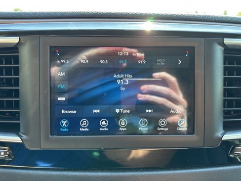 Used 2021 Chrysler Voyager Lxi image 15