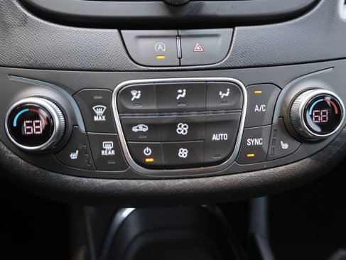 Used 2024 Chevrolet Malibu LT image 36