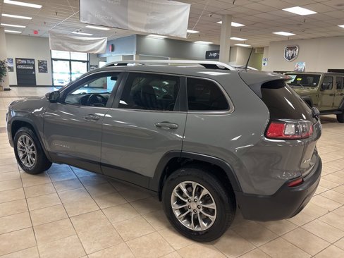 Used 2020 Jeep Cherokee Latitude Plus w/ Cold Weather Group image 4