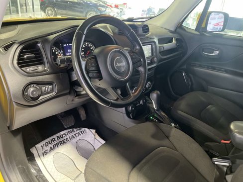 Used 2017 Jeep Renegade Altitude image 24