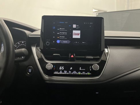 Used 2023 Toyota Corolla SE image 8
