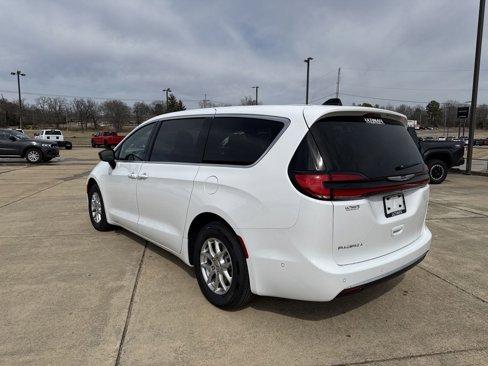 New 2025 Chrysler Pacifica Select image 11