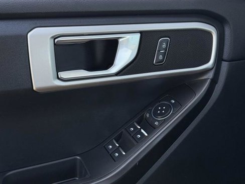 Certified 2022 Ford Explorer 2WD image 23