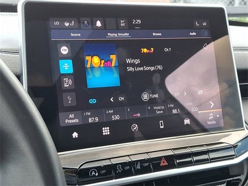 Used 2022 Jeep Compass Altitude w/ Sun and Sound Group image 18