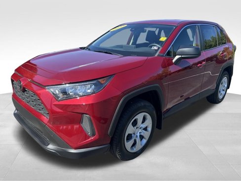 Certified 2022 Toyota RAV4 LE image 1