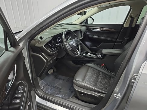 Used 2023 Buick Envision Avenir image 30