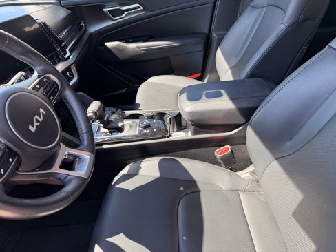 Used 2023 Kia Sportage EX image 11