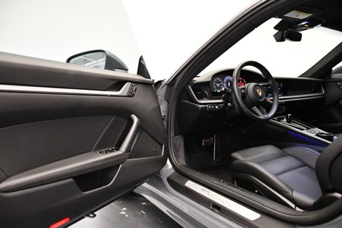 Used 2025 Porsche 911 Carrera image 42