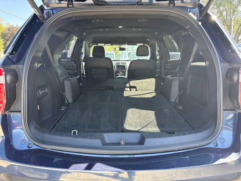 Used 2017 Ford Explorer Limited image 9
