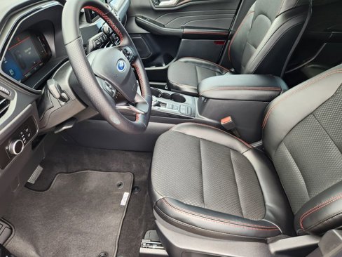 New 2025 Ford Escape ST-Line image 9