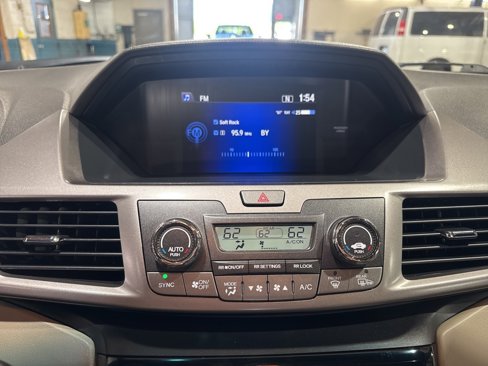 Used 2016 Honda Odyssey SE image 20