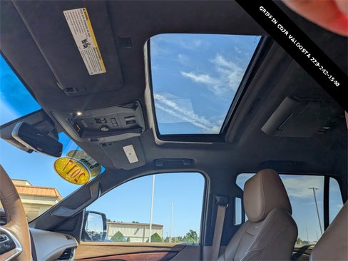 Used 2017 Cadillac Escalade Platinum image 22