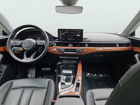 Used 2022 Audi A5 2.0T Premium image 11