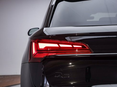 Certified 2024 Audi Q5 2.0T Premium Plus image 10