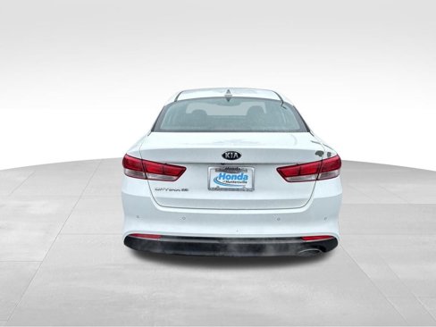 Used 2018 Kia Optima LX image 7
