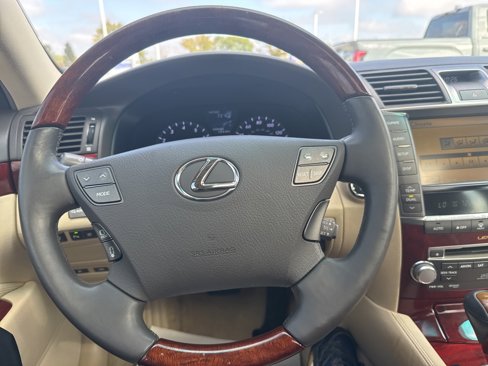 Used 2011 Lexus LS 460 image 10