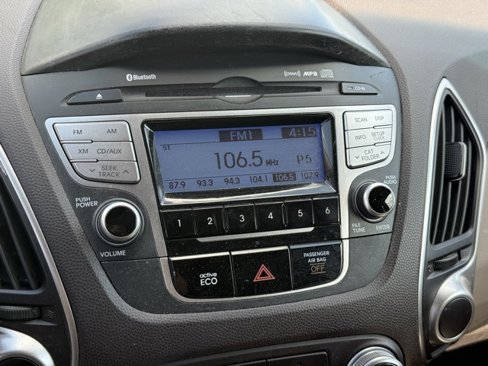 Used 2013 Hyundai Tucson GLS image 40