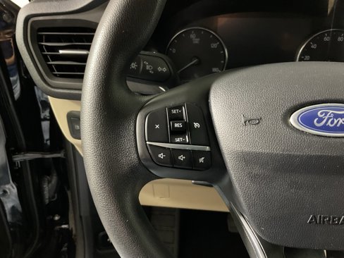 Used 2021 Ford Escape SE image 24